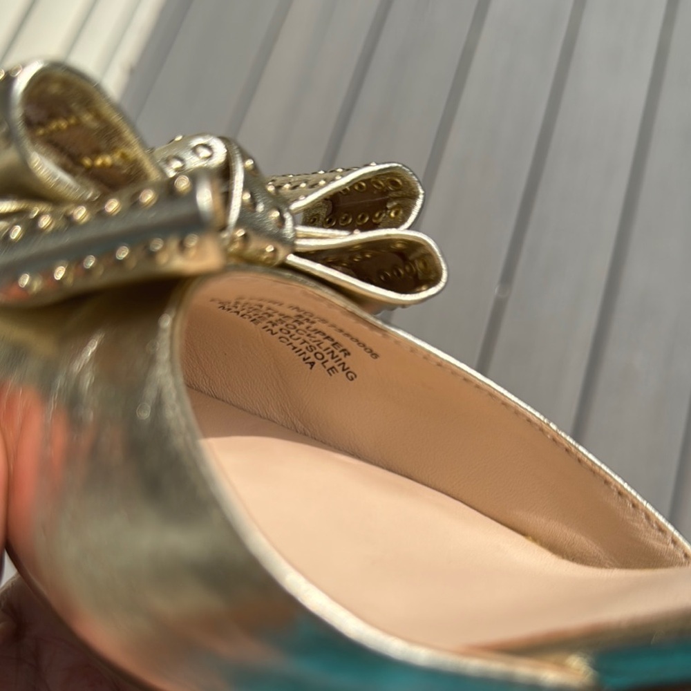 NEW Kate Spade Leather Gold Bow Stud Heels - Picture 9 of 10